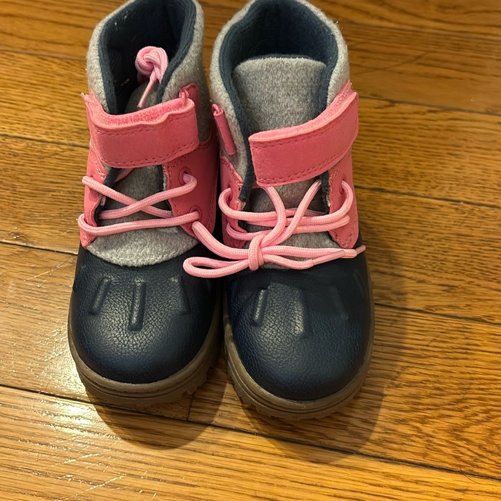 *NWOT* Carters Hiking Boots